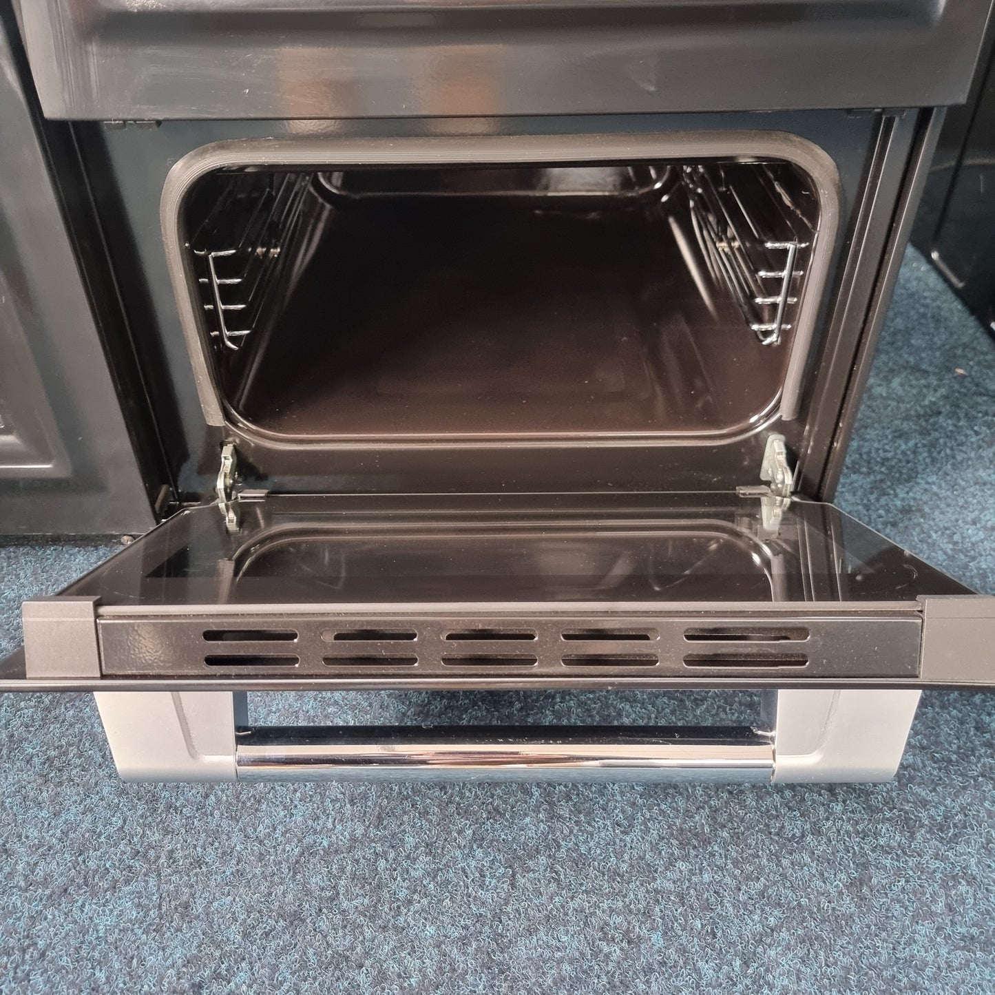 Willow WR100DFBLK Dual Fuel Range Cooker – 100cm – 7 Burner – Black – Grade A
