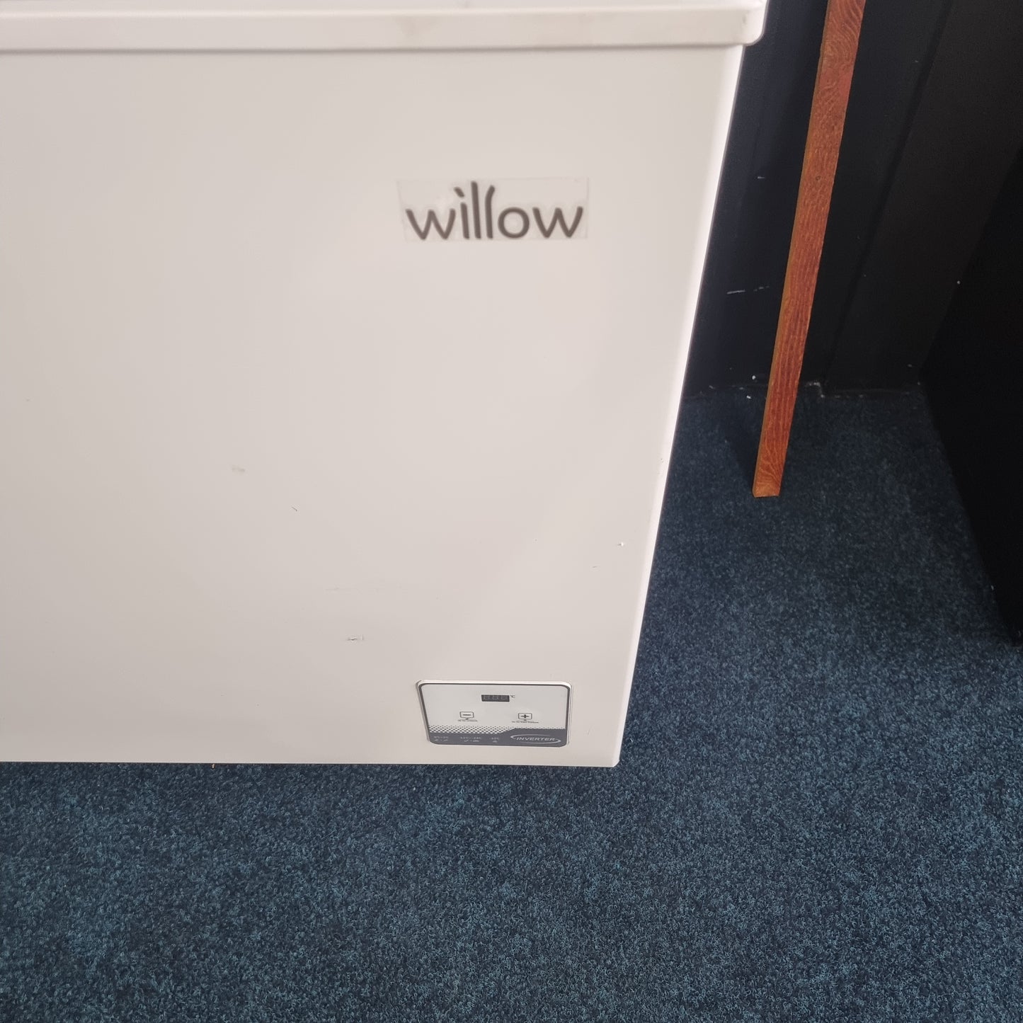 Willow W400CFW 400L Chest Freezer White Grade B