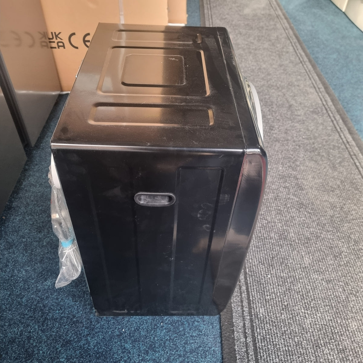 Willow WTD25B 2.5kg Vented Tumble Dryer - Black
